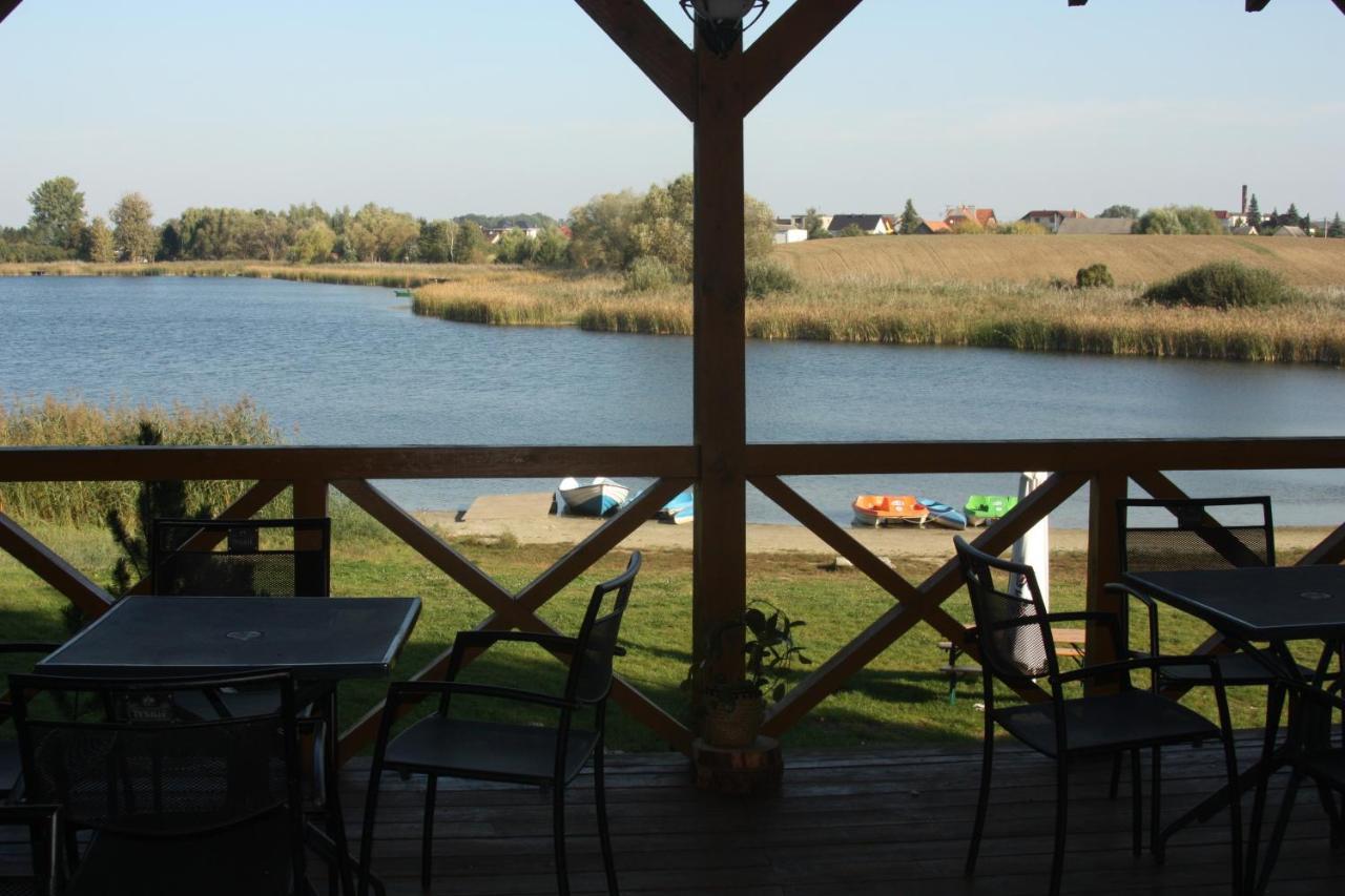 Ab Domki Caloroczne Nad Jeziorem Stęszew Exteriér fotografie
